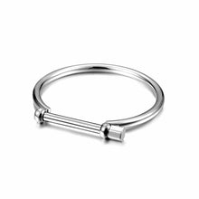 Load image into Gallery viewer, D-Shaped Screw Bar Men&#39;s Bangle
